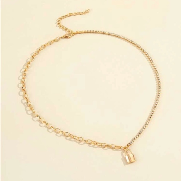 Padlock Charm Bling & Chain Link gold necklace - Picture 8 of 8